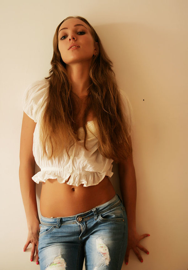 Елена, 19